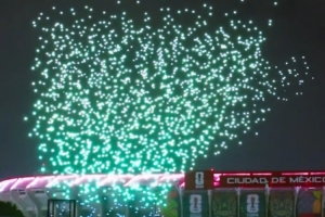FIFA晒开幕式无人机表演彩排：为世界杯点亮墨西哥城的夜空-7w