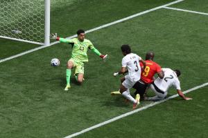 比利时1-1埃及 卢卡库替补22秒造乌龙，阿舒尔建功德布劳内中柱-v0